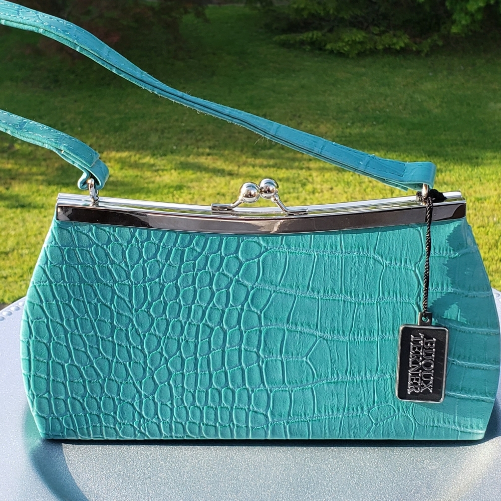 NWT small blue turquoise Purse Handbag kisslock